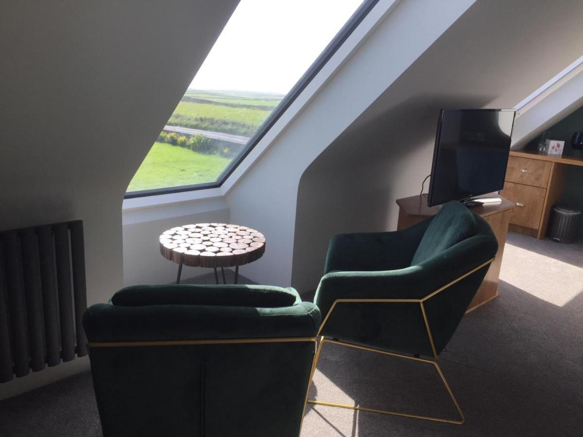 Ceol Na Dtonnta Hotell Doolin Eksteriør bilde