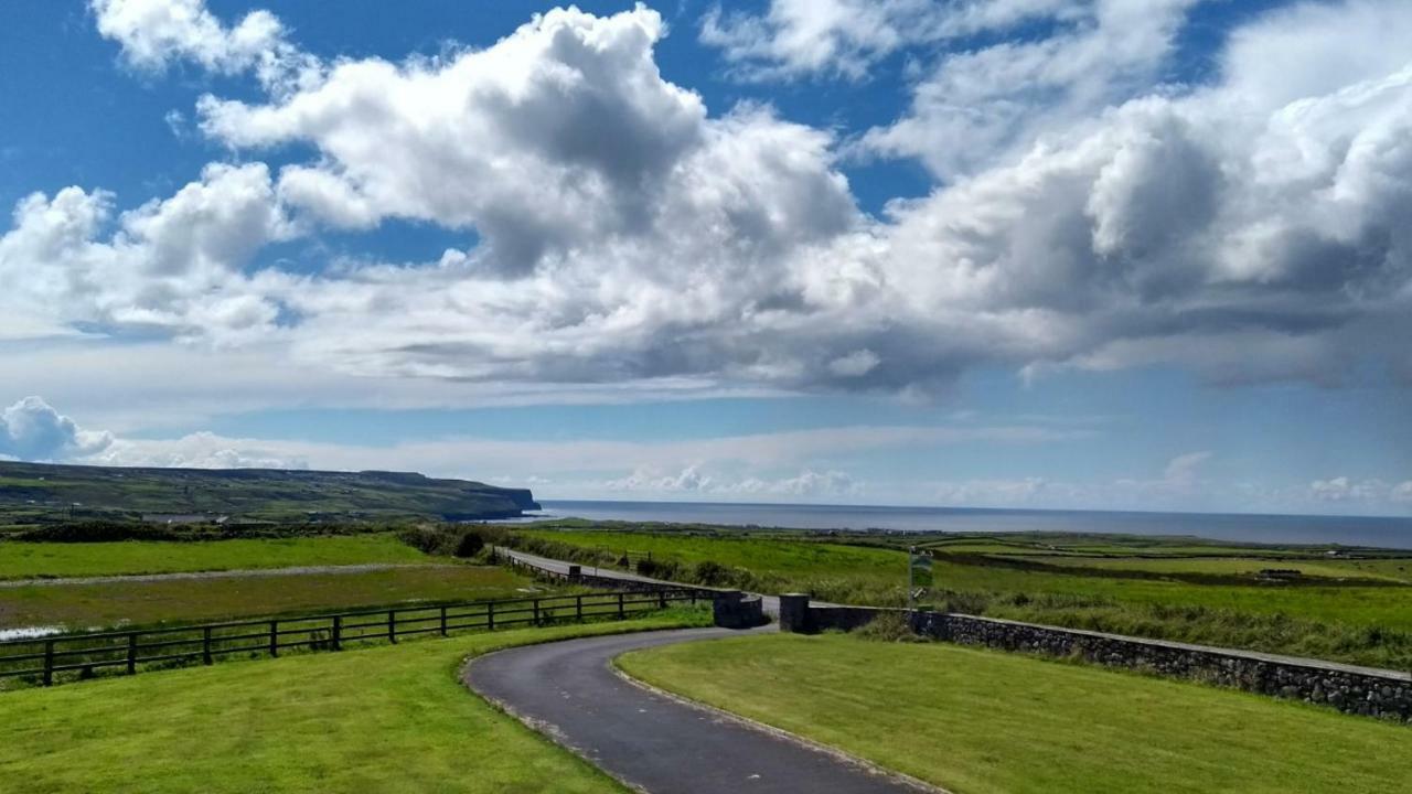 Ceol Na Dtonnta Hotell Doolin Eksteriør bilde