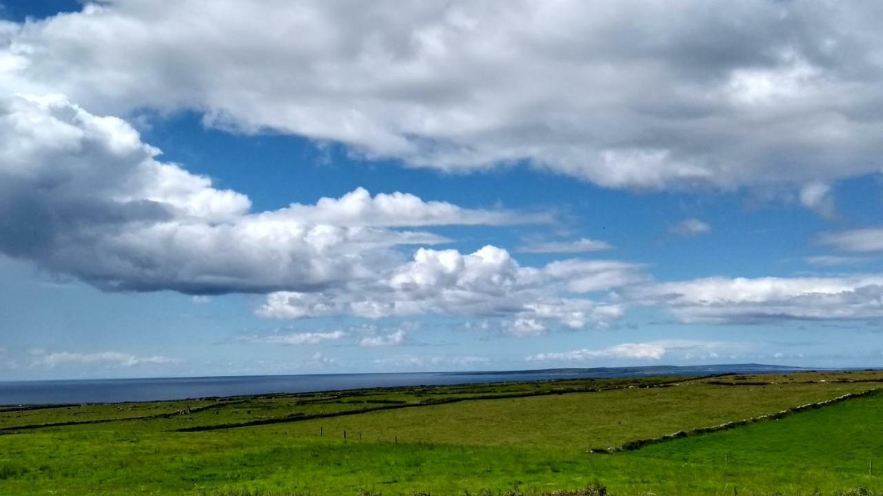 Ceol Na Dtonnta Hotell Doolin Eksteriør bilde